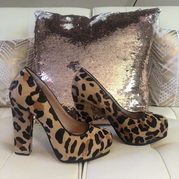Steve Madden Leopard Print Heels - Picture 8 of 8